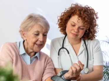 Senior Healthcare Assistant